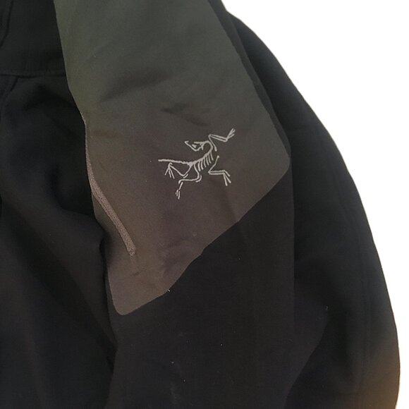 arc'teryx epsilon jacket men hooded - Picture 4 of 8